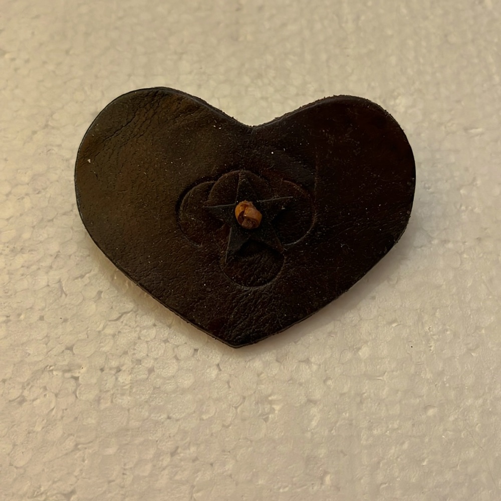 1990’s Beautiful brown leather hair clip, heart shaped with star, amazing detail